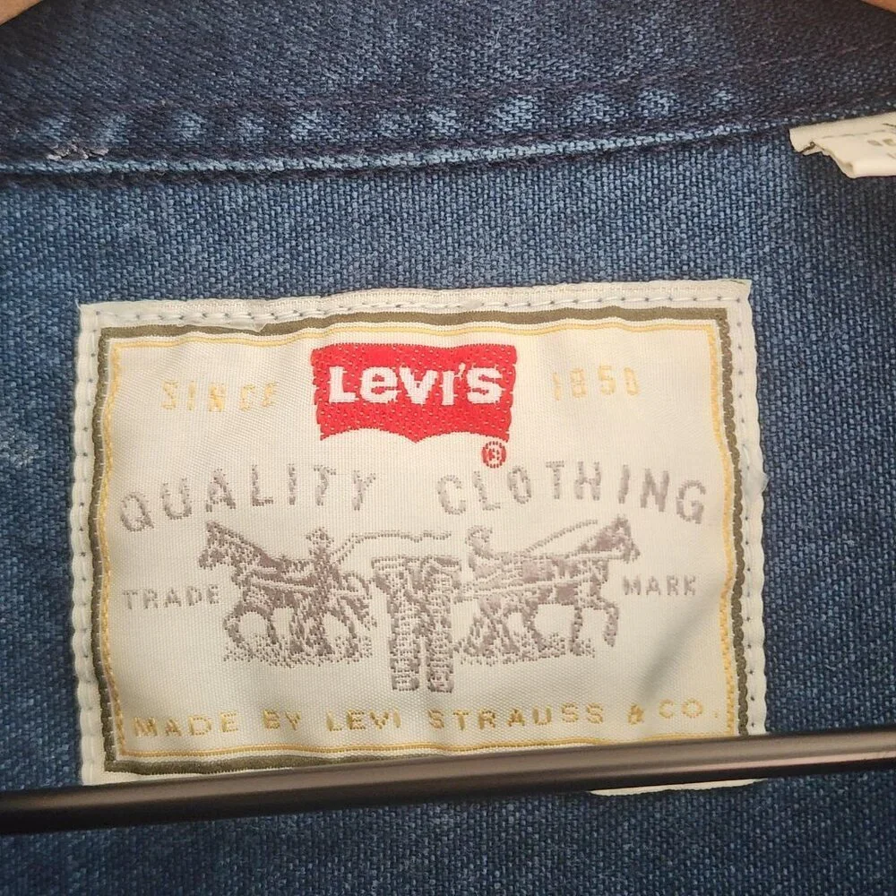 VINTAGE Levi's Shirt Mens XL Denim Button Up Red Tab Long Sleeve 90s 60560-1317